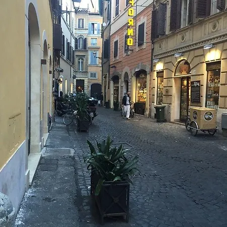 Gasthuis Four Rivers Rome