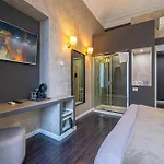 Four Rivers בית הארחה 4*